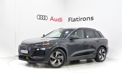 New 2025 Audi Q6 e-tron Prestige