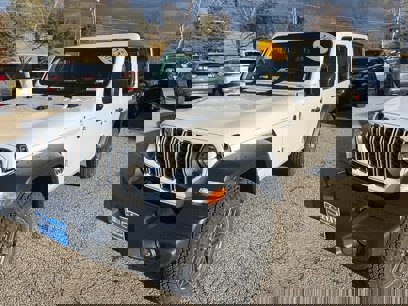 New 2025 Jeep Wrangler Unlimited Sport w/ Convenience Group