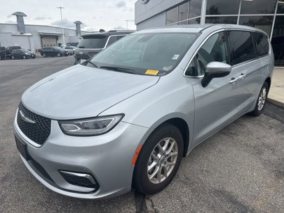 Used 2023 Chrysler Pacifica Touring-L