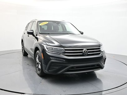 Used 2024 Volkswagen Tiguan SE