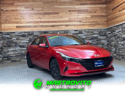 Used 2022 Hyundai Elantra SEL w/ Preferred Accessory Package