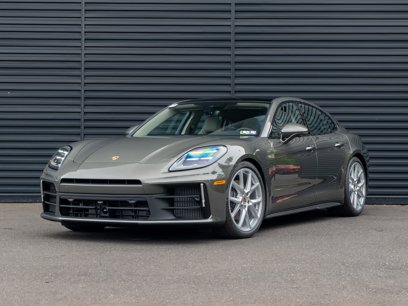 New 2025 Porsche Panamera 4