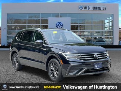 Certified 2022 Volkswagen Tiguan SE w/ Panoramic Sunroof Package