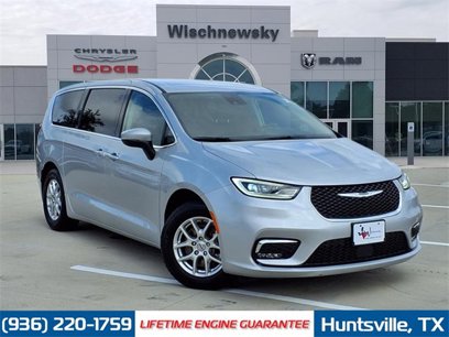 Used 2023 Chrysler Pacifica Touring-L