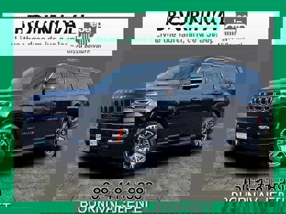 New 2025 Jeep Wagoneer L 4WD w/ Premium Group I