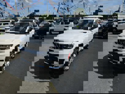 New 2025 Jeep Grand Cherokee L Laredo