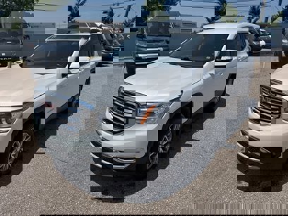 Used 2019 GMC Acadia SLE