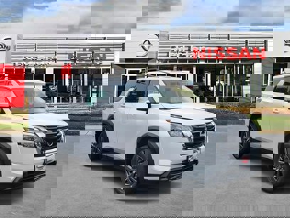 New 2025 Nissan Pathfinder SV w/ SV Premium Package