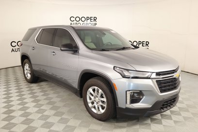 Used 2023 Chevrolet Traverse LS