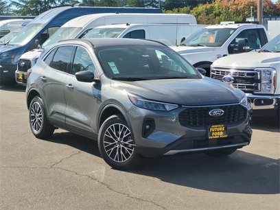 New 2025 Ford Escape SE