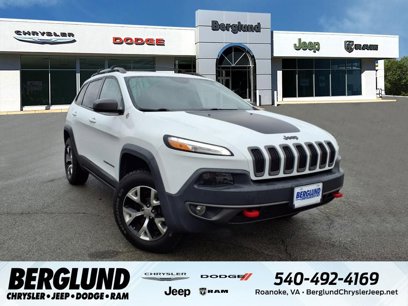 Used 2016 Jeep Cherokee Trailhawk w/ Comfort/Convenience Group