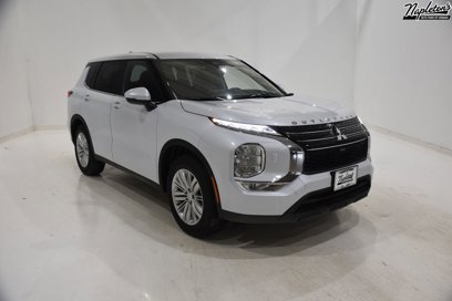 New 2024 Mitsubishi Outlander ES