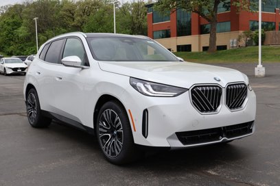 New 2025 BMW X3 xDrive30 w/ Premium Package