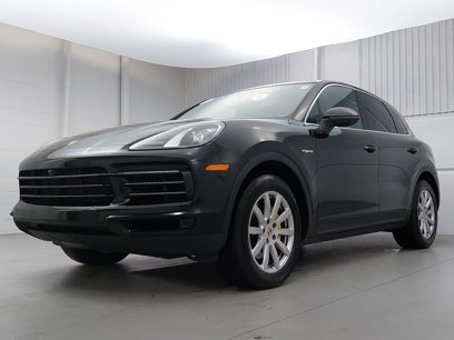 Certified 2022 Porsche Cayenne E-Hybrid w/ Premium Package