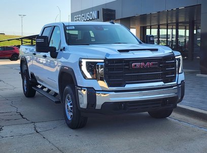 New 2025 GMC Sierra 2500 Pro w/ Convenience Package