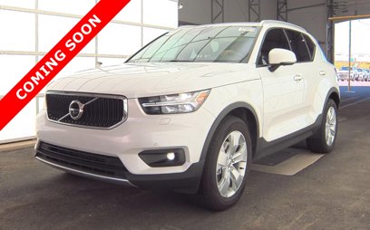 Used 2021 Volvo XC40 T5 Momentum