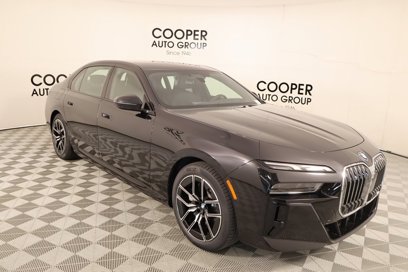 New 2025 BMW 750e xDrive