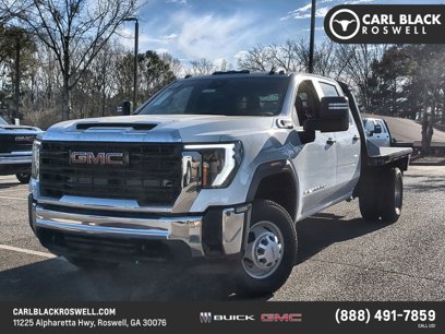 New 2024 GMC Sierra 3500 Pro w/ Convenience Package