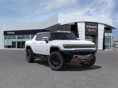 New 2025 GMC Hummer EV 2X w/ LPO, Sport Package