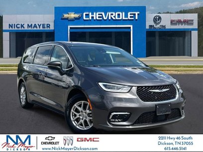 Used 2023 Chrysler Pacifica Touring-L