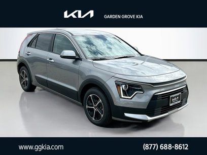 New 2025 Kia Niro LX