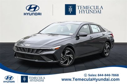 New 2025 Hyundai Elantra SEL