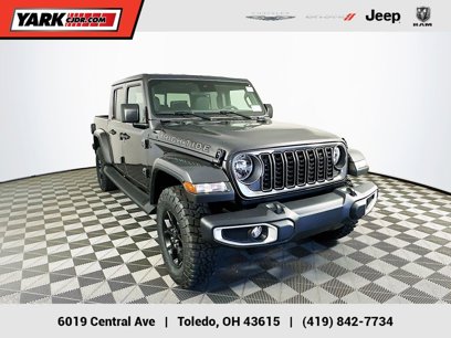 New 2025 Jeep Gladiator Sport