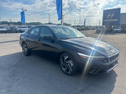 New 2025 Hyundai Elantra SEL