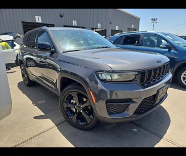 Used 2023 Jeep Grand Cherokee Altitude