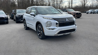 New 2025 Mitsubishi Outlander SEL