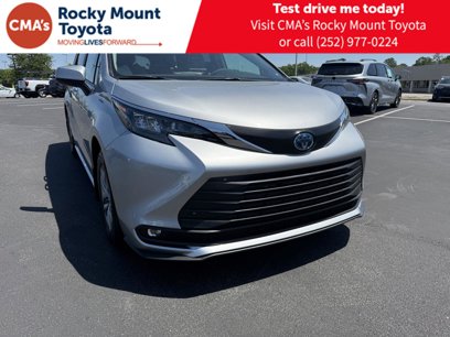 New 2025 Toyota Sienna XLE