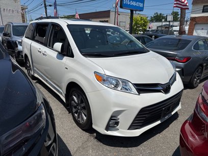 Used 2020 Toyota Sienna XLE
