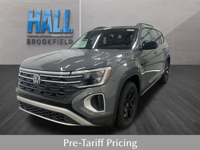 New 2025 Volkswagen Atlas Peak Edition SE