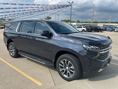 Used 2023 Chevrolet Suburban LT w/ Luxury Package