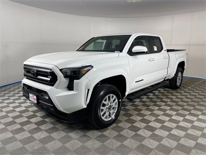 New 2025 Toyota Tacoma SR5