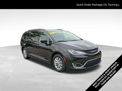 Used 2017 Chrysler Pacifica Touring-L