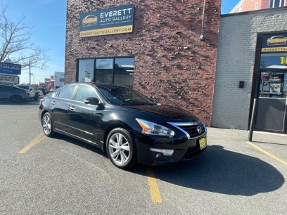 Used 2015 Nissan Altima 2.5 SV w/ Convenience Package