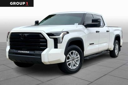 Used 2022 Toyota Tundra SR5 w/ SR5 Convenience Package