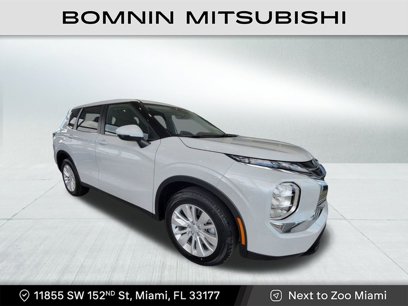 New 2025 Mitsubishi Outlander ES