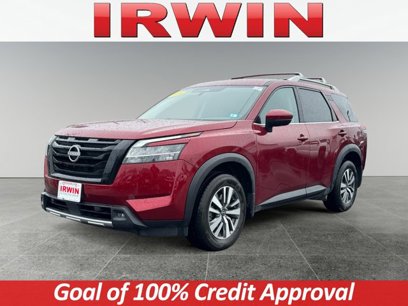 Used 2024 Nissan Pathfinder SL w/ Black Appearance Package