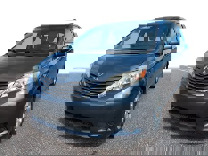 Used 2015 Toyota Sienna LE