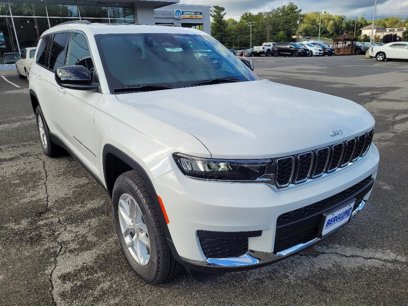 New 2025 Jeep Grand Cherokee L Laredo w/ Luxury Tech Group I