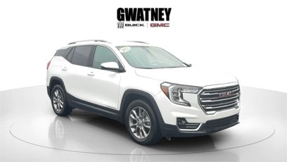 Used 2022 GMC Terrain SLT w/ Infotainment Package II
