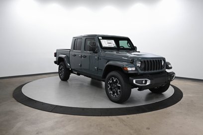 New 2025 Jeep Gladiator Sport S w/ Premium Package