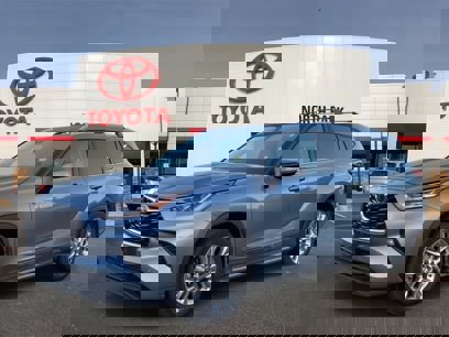 Certified 2021 Toyota Highlander Limited