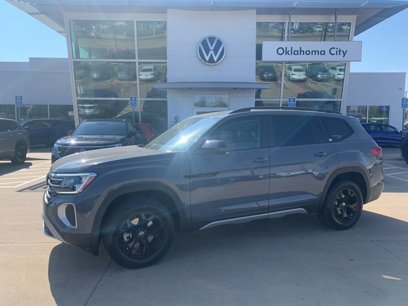 New 2025 Volkswagen Atlas Peak Edition SE