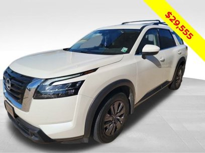 Used 2023 Nissan Pathfinder SV