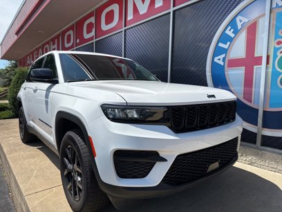 Used 2024 Jeep Grand Cherokee Altitude