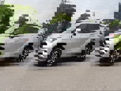 Used 2023 Toyota Highlander XLE