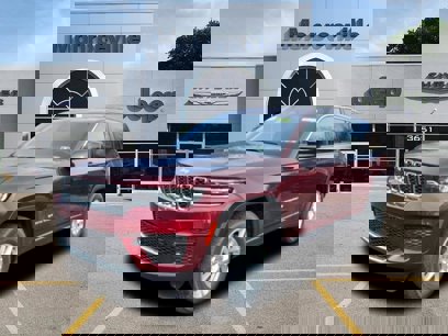 New 2025 Jeep Grand Cherokee Laredo X